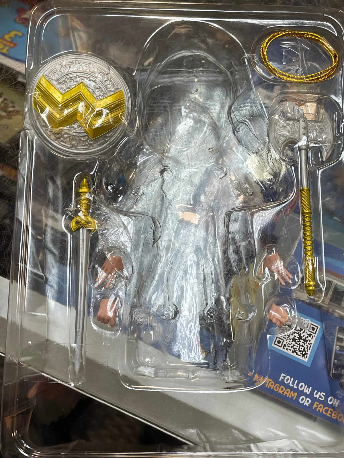 Wonder Woman Collector Edition (DC Multiverse, McFarlane Toys) COMPLETE product image 6, provided for visual reference and