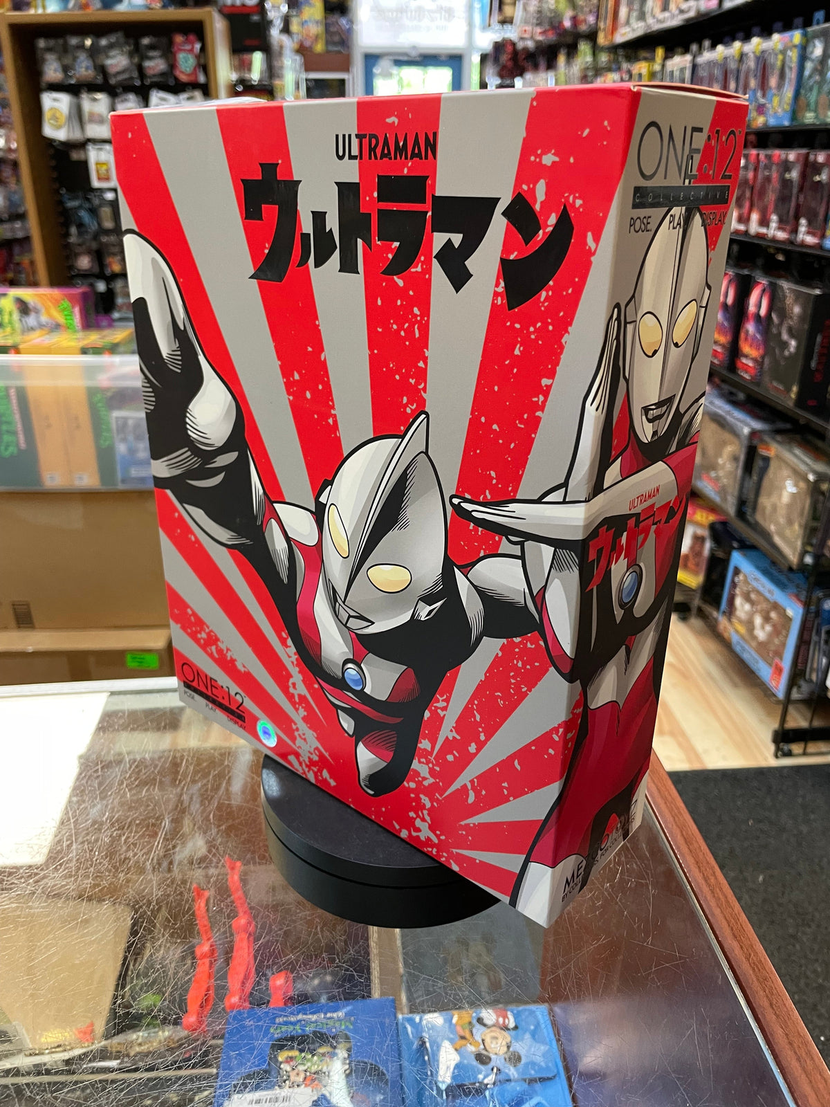 Ultra Man One:12 (Mezco, Ultra Man) **COMPLETE** product image 28, provided for visual reference and product detail review