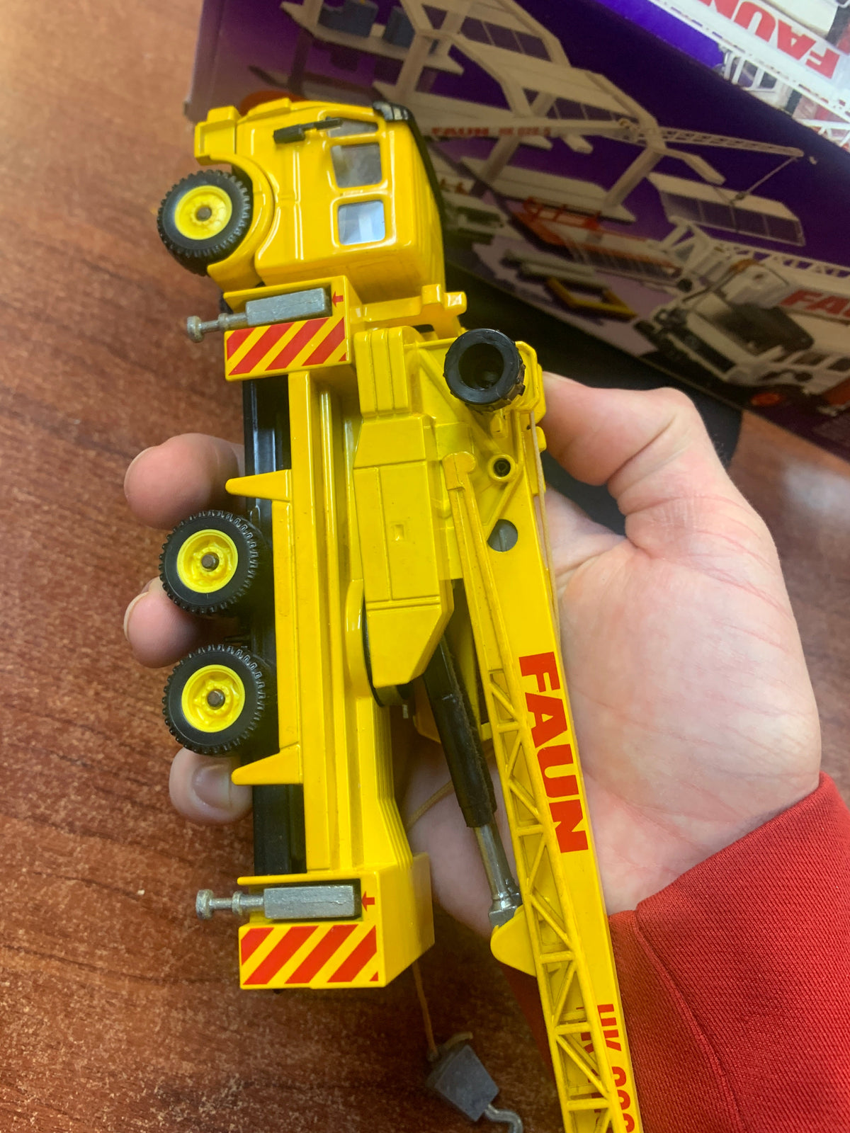 Caterpillar Mercedes SK Faun Telescopic Crane 1/55 Scale ( Vintage SIKO, CAT) product image 6, provided for visual reference