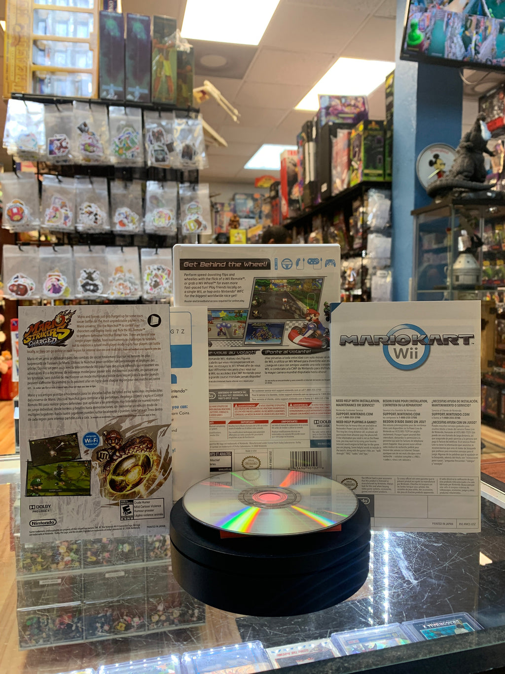 Mario Kart (Nintendo Wii, Video Game) product image 2, provided for visual reference and product detail review