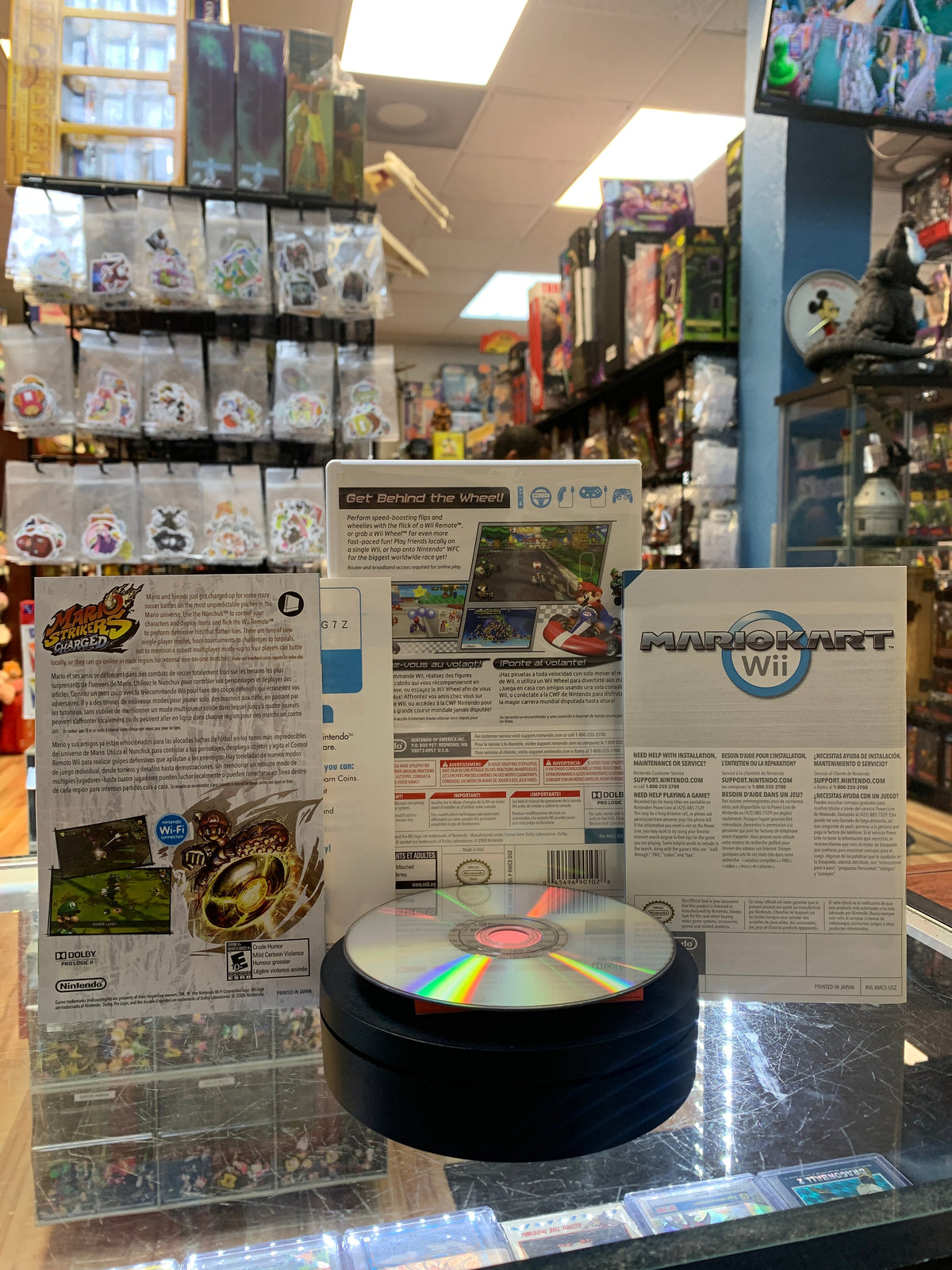 Mario Kart (Nintendo Wii, Video Game) product image 2, provided for visual reference and product detail review