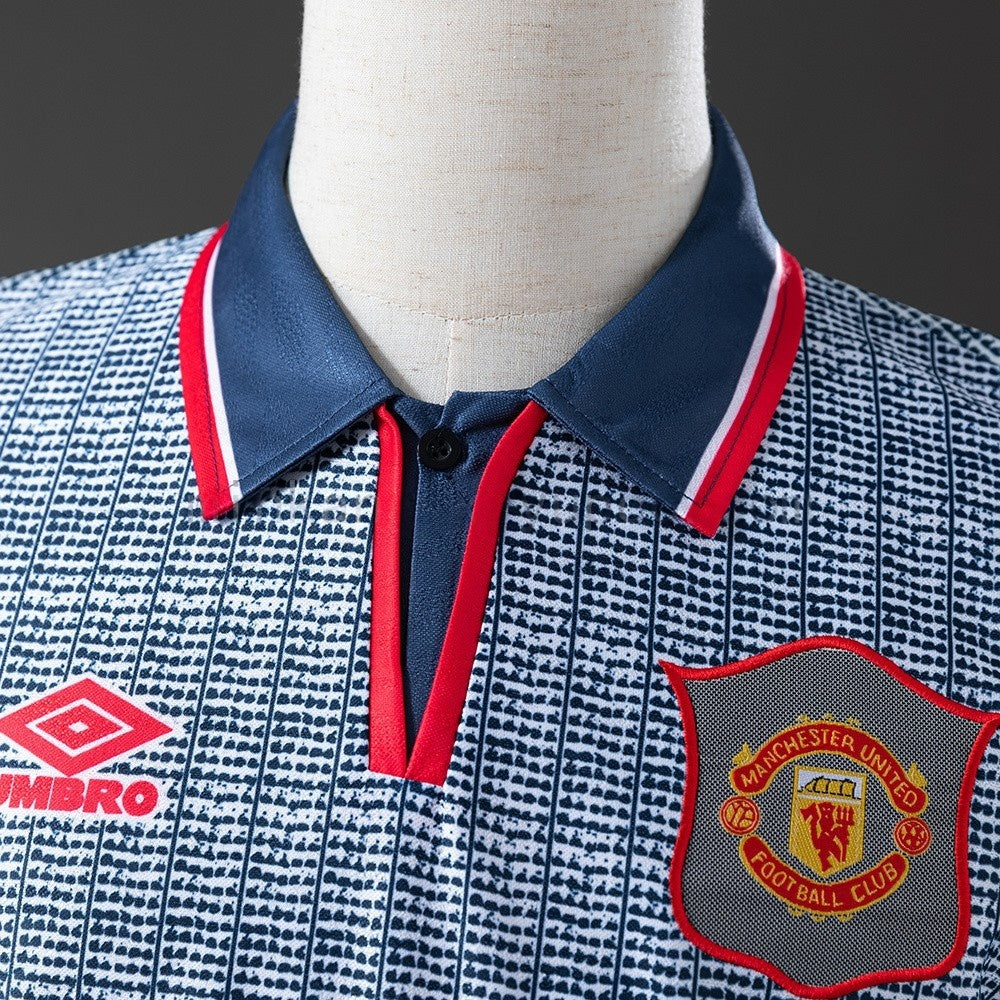 Manchester United Jersey 1995-96 Away Retro Football Kit product image 6
