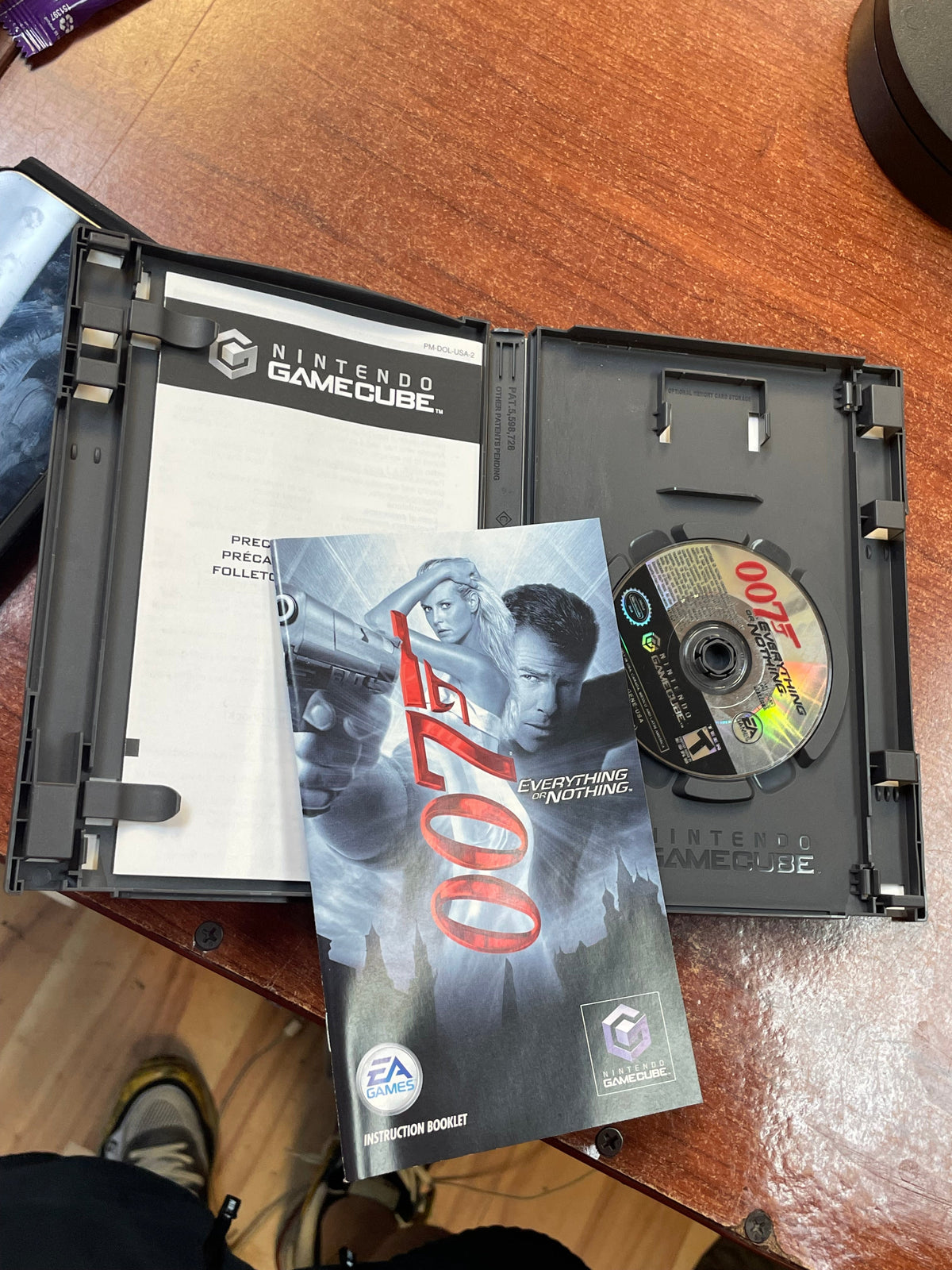 007 Everything Or Nothing (Nintendo Gamecube, EA Games, Video Game) **TESTED** product image 6, provided for visual