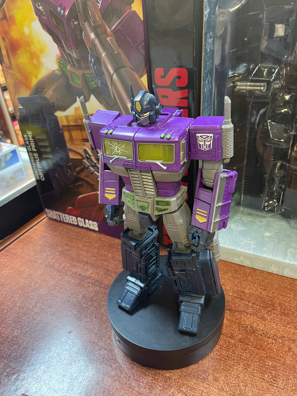Shattered Glass Optimus Prime (Transformers Generations, Hasbro) **COMPLETE** product image 3, provided for visual reference