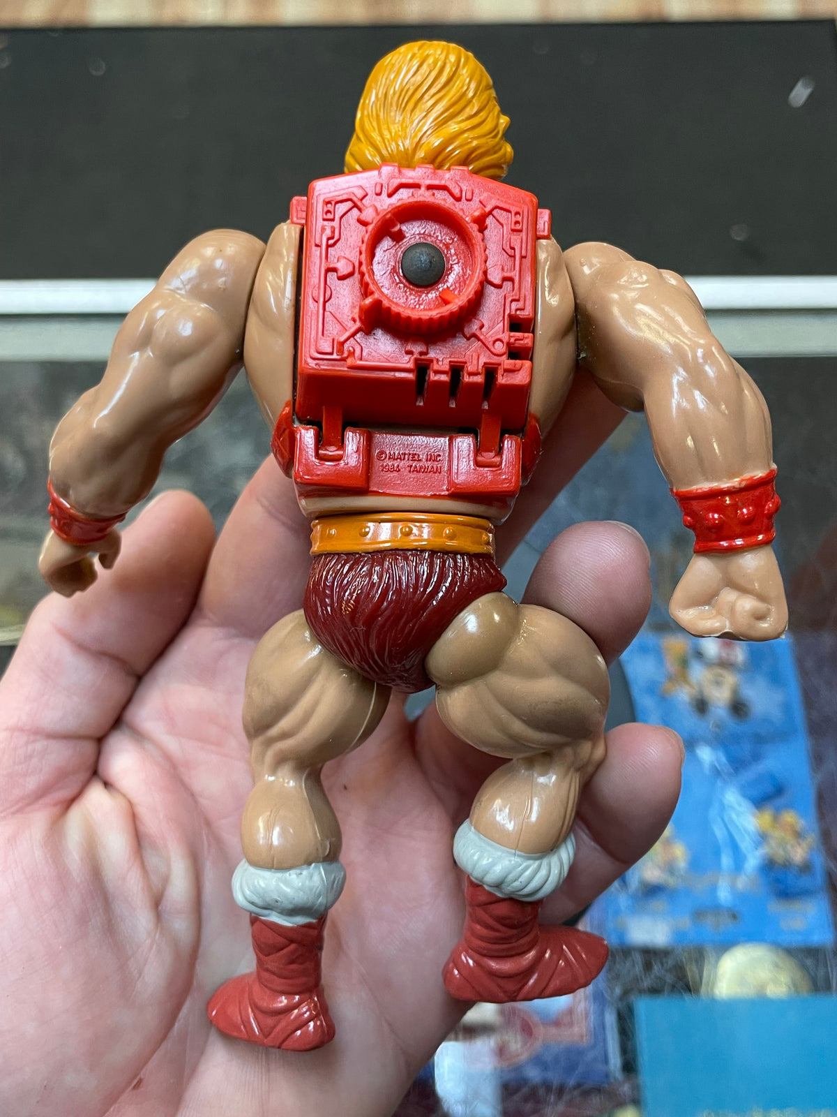 Thunder Punch He-Man 1273 (Vintage MOTU, Mattel) **COMPLETE** product image 8, provided for visual reference and product