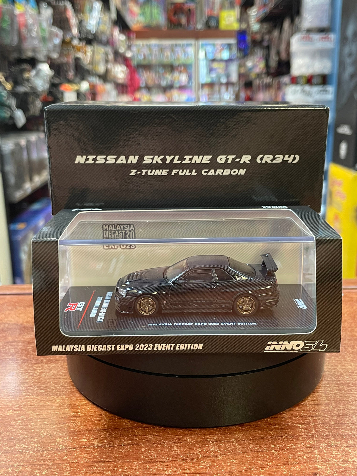 Nissan Skyline GT-R R34 Full Carbon Black (Inno64, Diecast ) **EXCLUSIVE** (Copy) product image 1, provided for visual