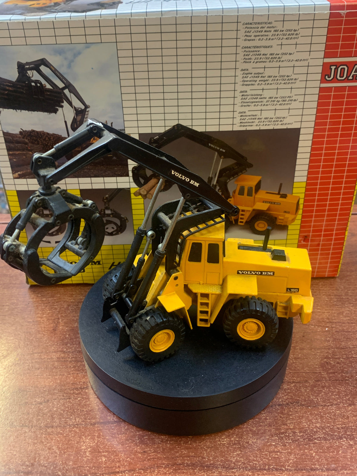 Caterpillar Compact Volvo BM L160 High Lift 1/70 ( Vintage JOAL, CAT) product image 3, provided for visual reference and