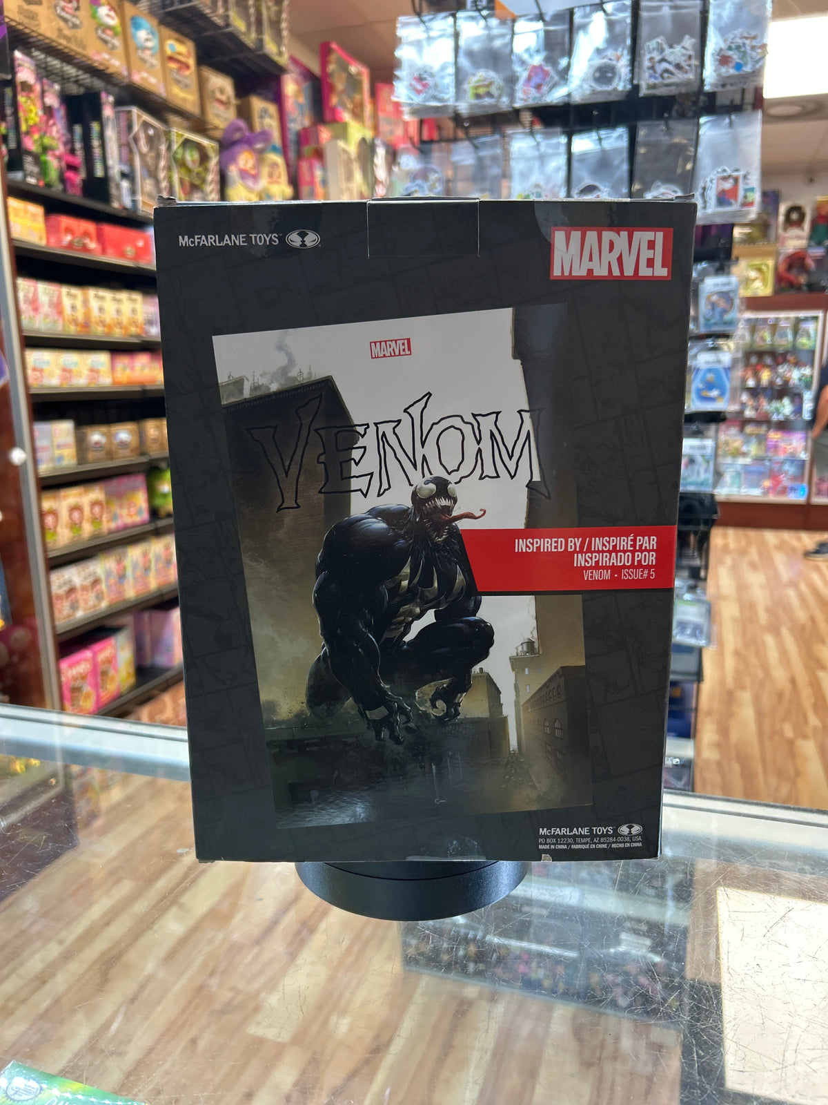 Venom PVC Statue (Mcfarlane Toys, Marvel) product image 9, provided for visual reference and product detail review