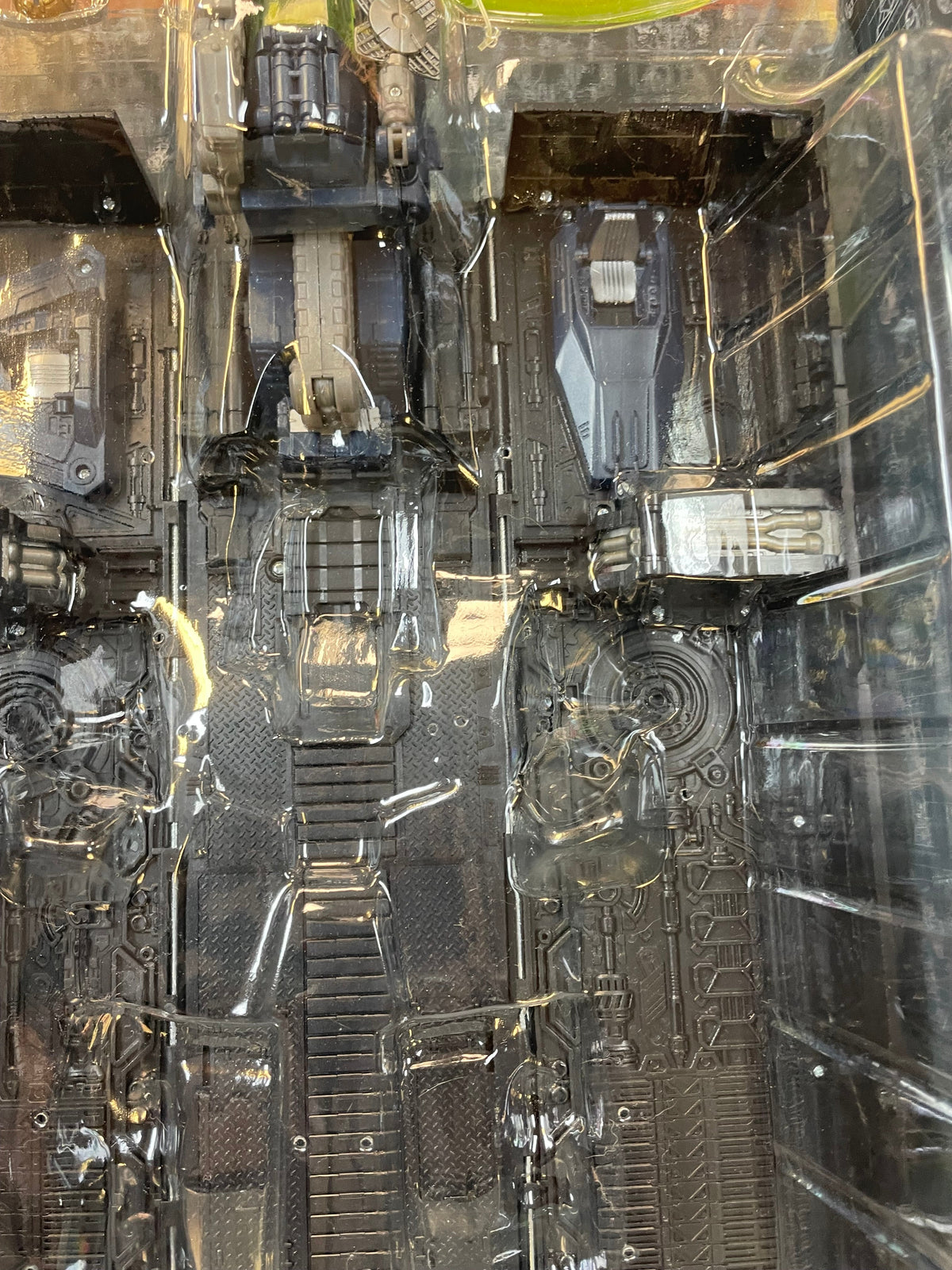 Shattered Glass Optimus Prime (Transformers Generations, Hasbro) **COMPLETE** product image 19, provided for visual