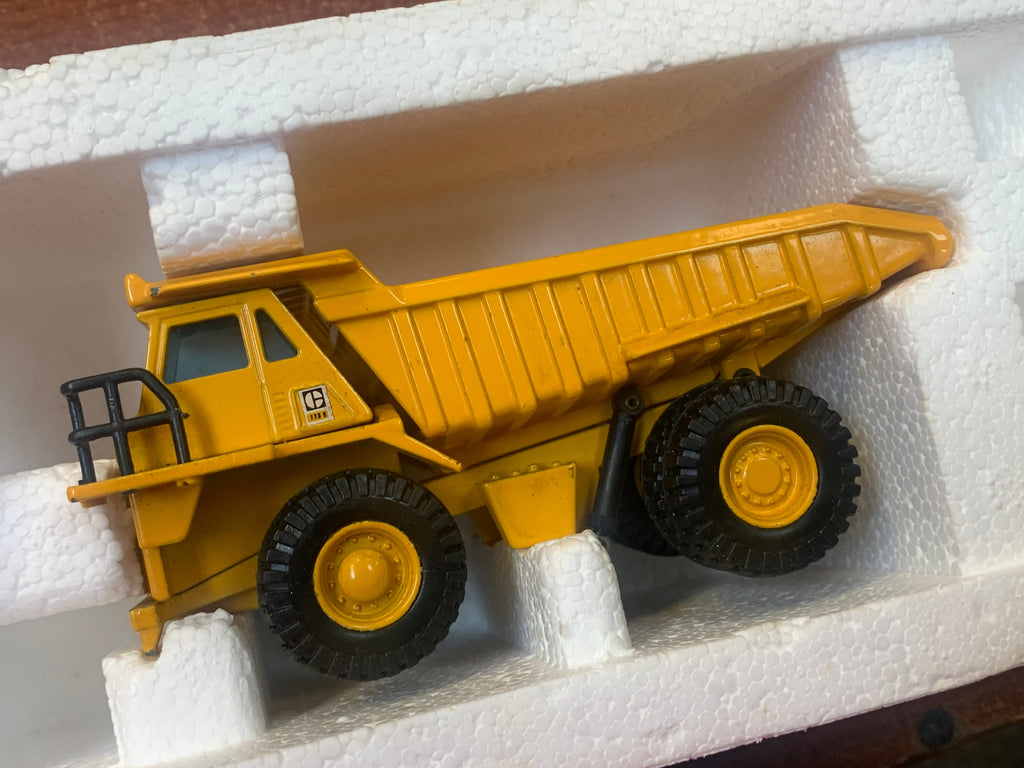 Caterpillar Compact Dumptruck 1/70 (Vintage JOAL, CAT) product image 11, provided for visual reference and product detail