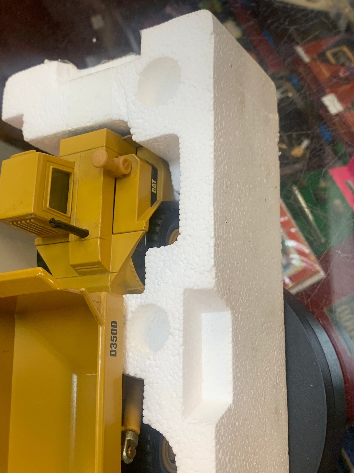 Caterpillar D350D Articulated Dump Truck 1/50 Scale ( Vintage ERTL, CAT) product image 12, provided for visual reference and