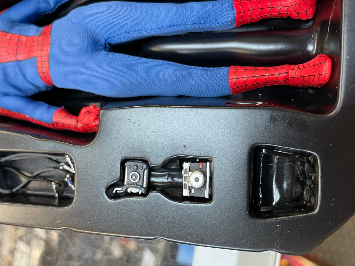 Amazing Spider-Man (Mezco One:12, Marvel) **COMPLETE** product image 14, provided for visual reference and product detail