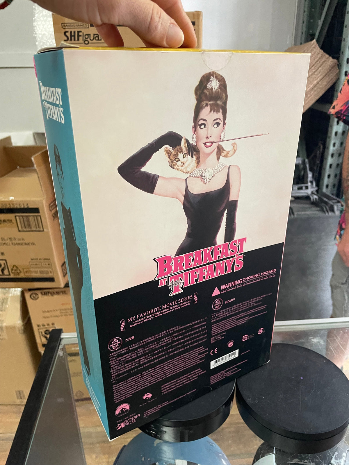 Audrey Hepburn as Holly -1/6 Scale- (Breakfast at Tiffany's, Star Ace) **COMPLETE** product image 4, provided for visual