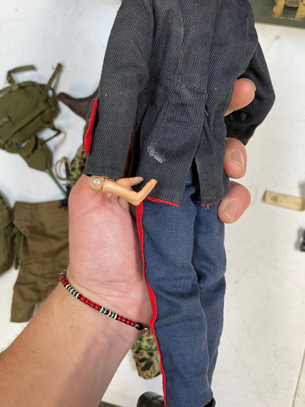 Action Marine with Foot Locker (Vintage 12” GI Joe, Hasbro) **Original** product image 29, provided for visual reference and