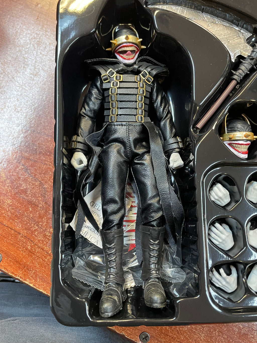 Batman Who Laughs & Robin DAH-063DX (Beast Kingdom, DC) COMPLETE product image 13, provided for visual reference and product