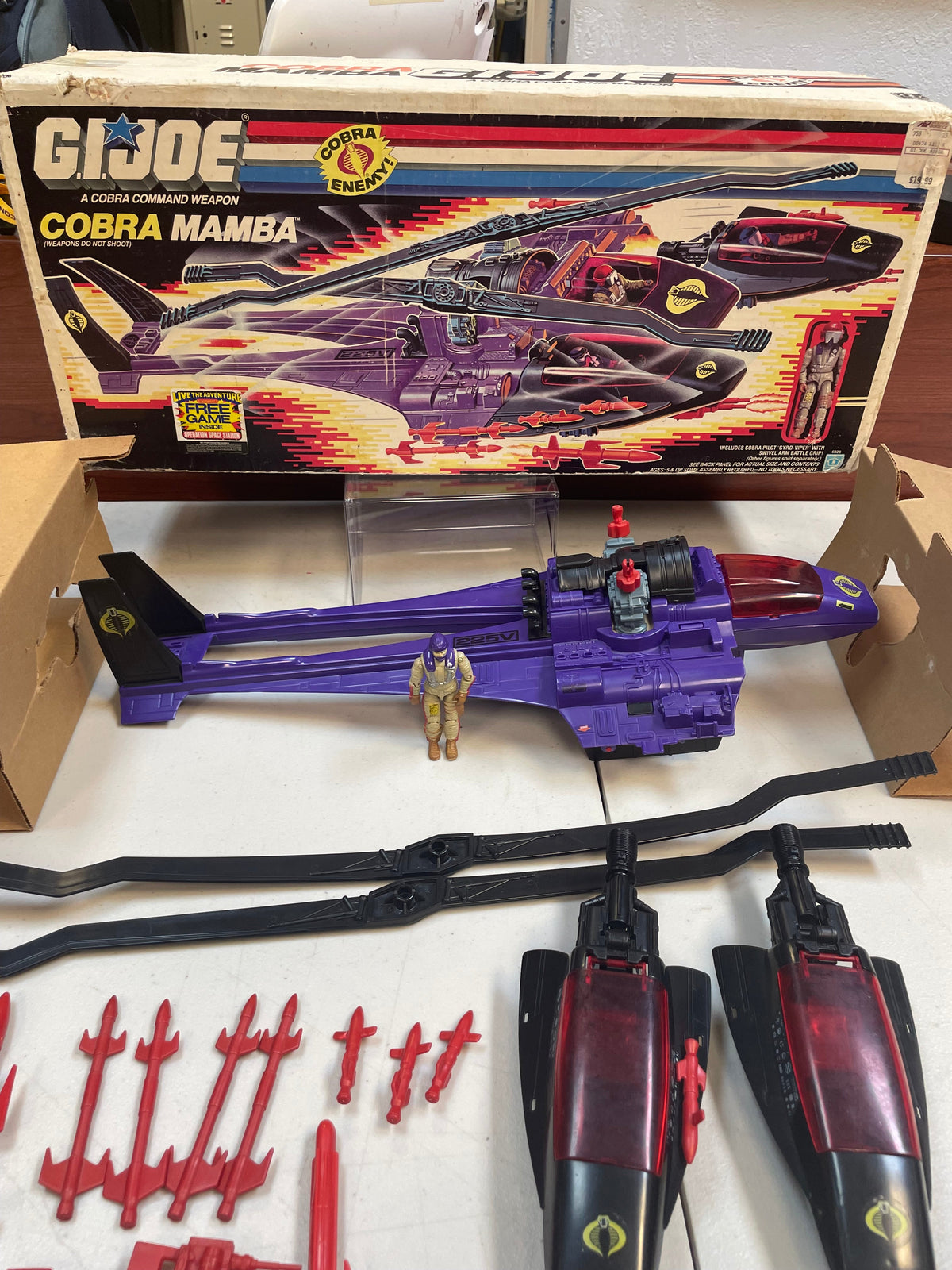 Mamba with Box (Vintage GI Joe, Hasbro) **COMPLETE** product image 3, provided for visual reference and product detail review