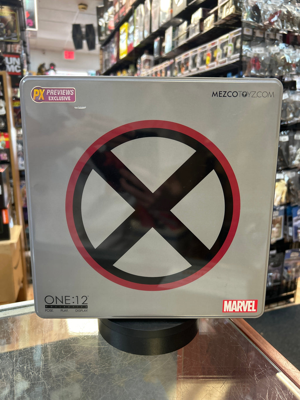X Force Wolverine 1:12 (Mezco, Marvel) **COMPLETE** product image 5, provided for visual reference and product detail review