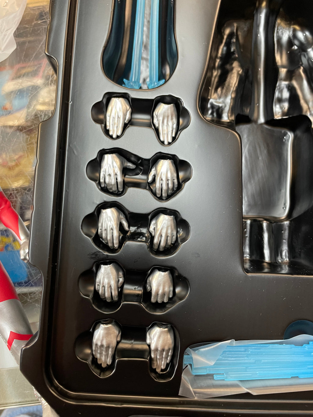 Ultra Man One:12 (Mezco, Ultra Man) **COMPLETE** product image 9, provided for visual reference and product detail review