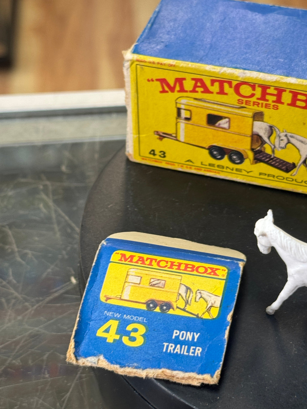 Yellow Pony Trailer with Horses Diecast (Vintage Matchbox, Lesney) product image 16, provided for visual reference and