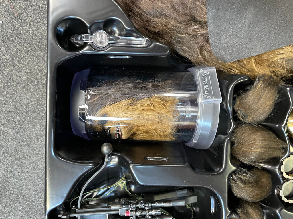 Chewbacca with Disassembled C-3PO MMS766 (Star Wars Hot Toys) COMPLETE product image 35, provided for visual reference and