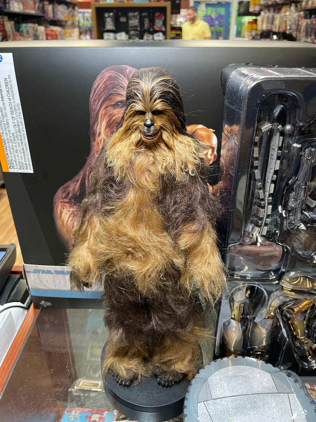 Chewbacca with Disassembled C-3PO MMS766 (Star Wars Hot Toys) COMPLETE product image 6, provided for visual reference and