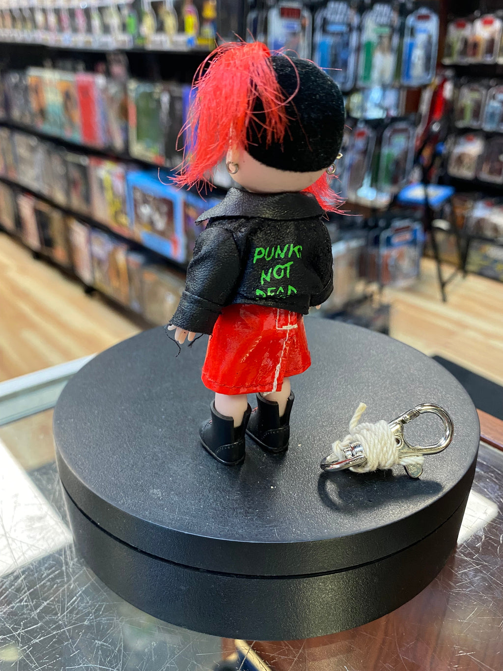 Sheena Mini Series (Vintage Living Dead Dolls LDD, Mezco) COMPLETE product image 3, provided for visual reference and