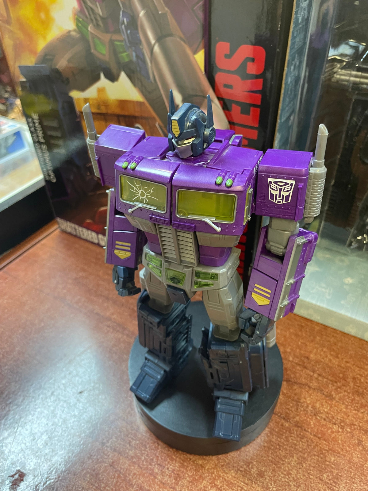 Shattered Glass Optimus Prime (Transformers Generations, Hasbro) **COMPLETE** product image 11, provided for visual