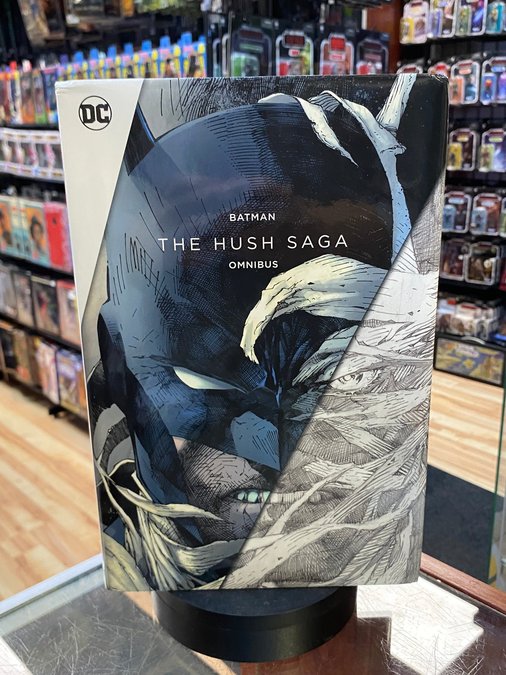 Batman Hush Saga Omnibus (DC, Comics) product image 1, provided for visual reference and product detail review