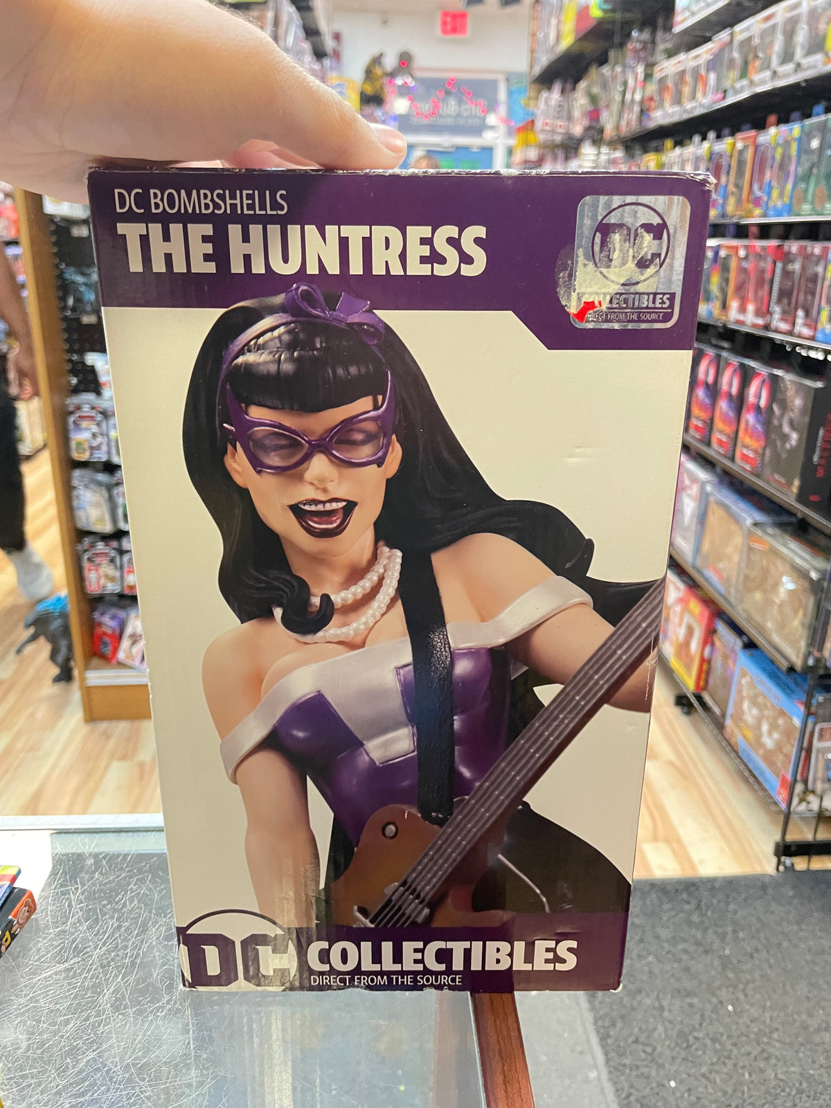 The Huntress DC Bombshells Statue (DC Collectibles, DC Direct) COMPLETE product image 18, provided for visual reference and