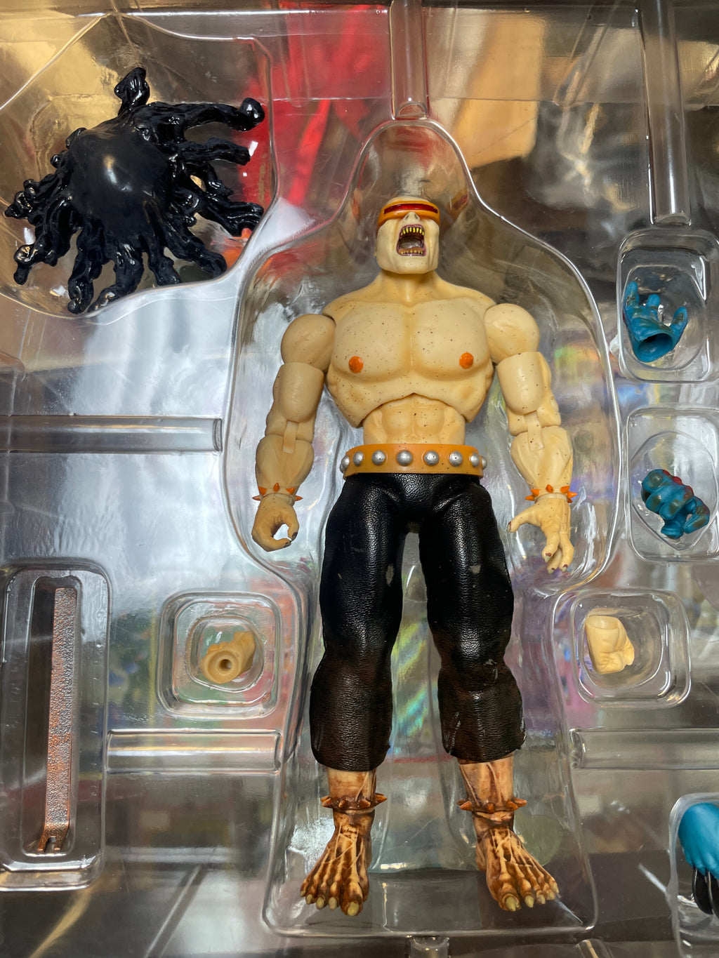 Dark Knight Returns with Mutant Leader (Batman, Mezco One:12) **SDCC Exclusive** product image 3, provided for visual