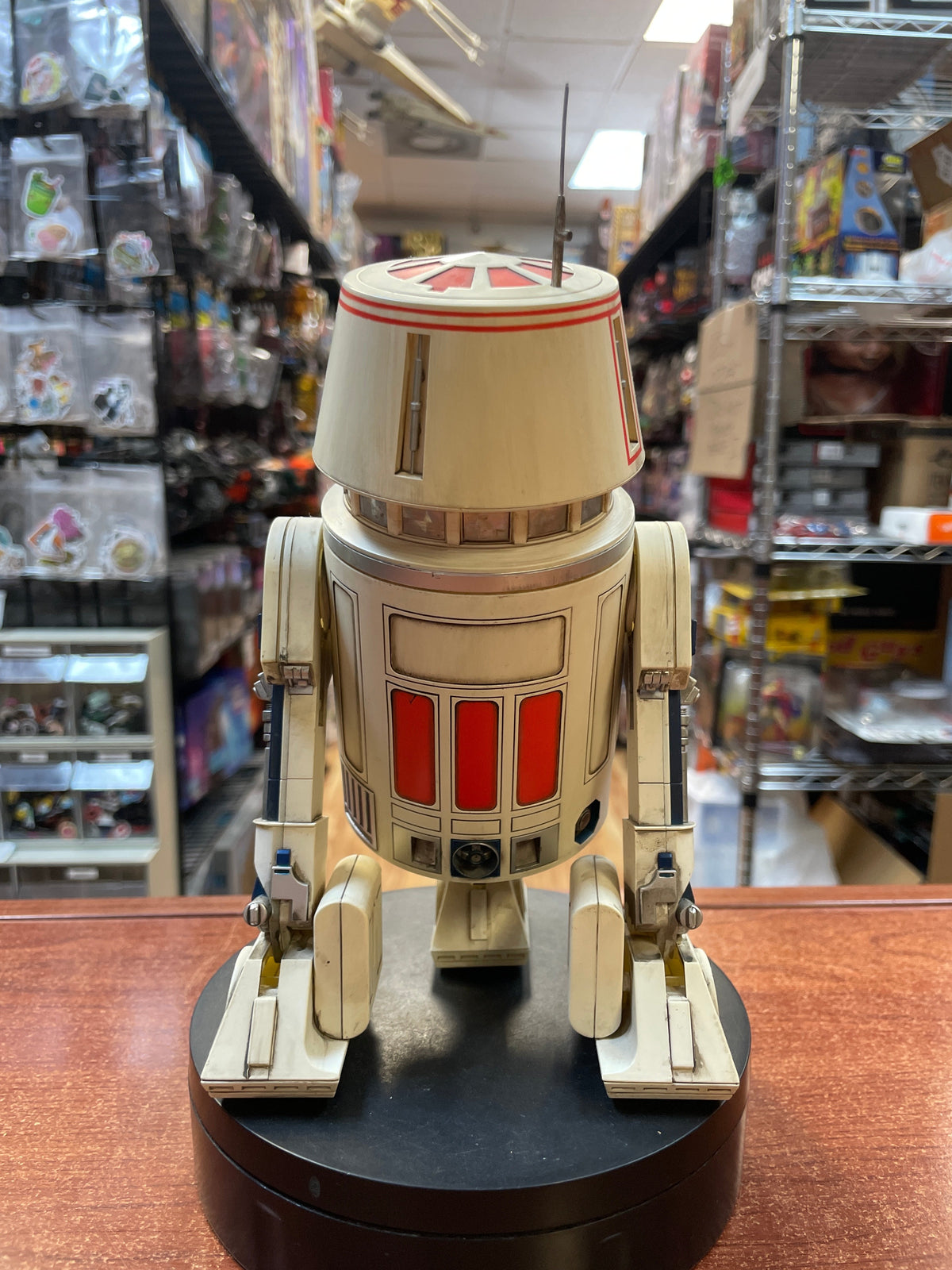 R5-D4 Droid (Star Wars, Sideshow) COMPLETE product image 5, provided for visual reference and product detail review