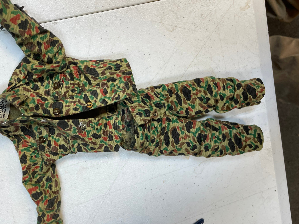 Action Marine with Foot Locker (Vintage 12” GI Joe, Hasbro) **Original** product image 14, provided for visual reference and