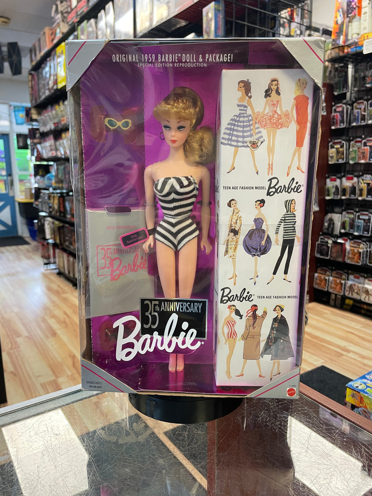 35th Anniversary Blonde #11590 (Vintage Barbie, Mattel) **SEALED** product image 1, provided for visual reference and