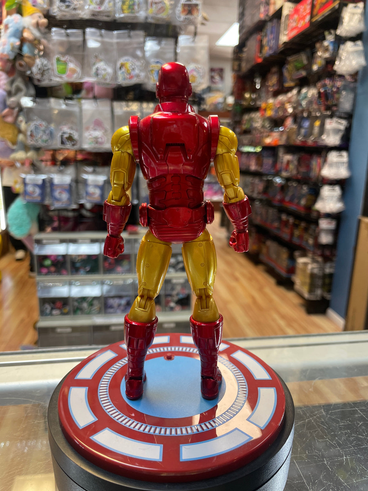 Invincible Iron Man One:12 (Marvel, Mezco) **COMPLETE** product image 5, provided for visual reference and product detail