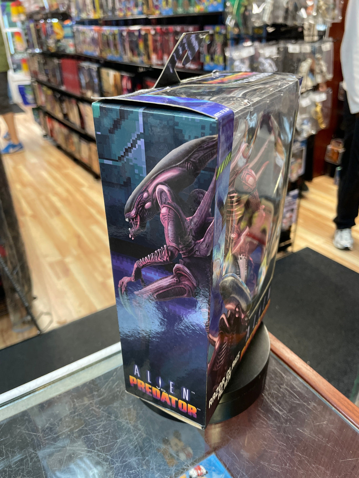 Razor Claws Alien (NECA, Predator vs Alien) **SEALED** product image 3, provided for visual reference and product detail
