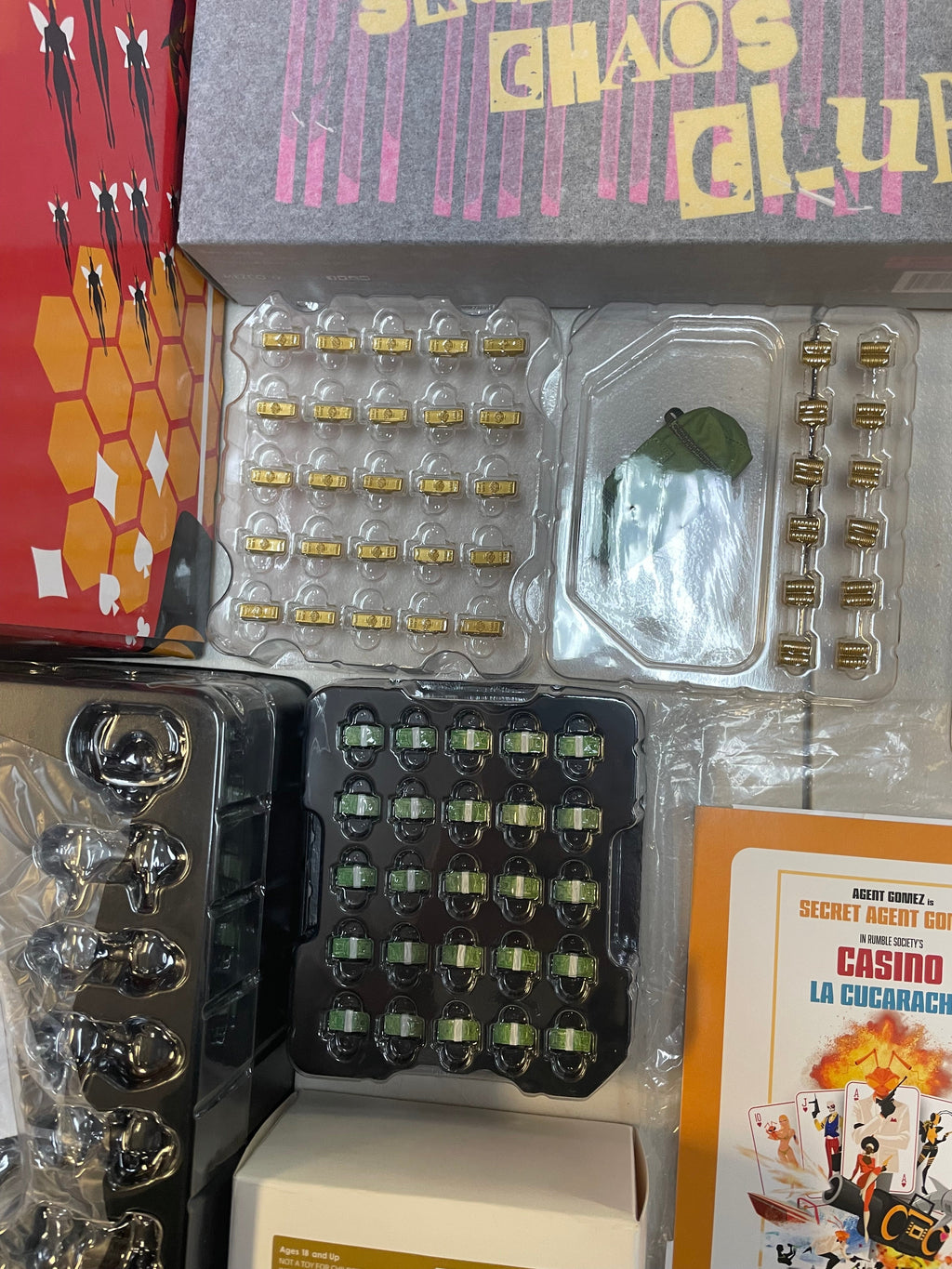 Secret Agent Gomez 2021 Mezcocon Summer Edition Casino High Roller Box Set (Mezco One:12, Mezco Toyz) MISSING STICKERS
