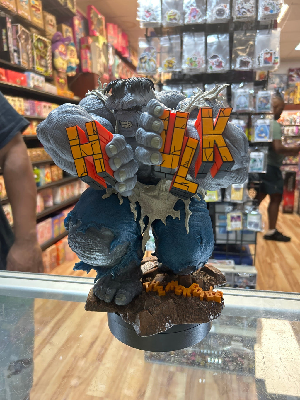 The Incredible Hulk PVC Statue (Mcfarlane Toys, Marvel) product image 2, provided for visual reference and product detail