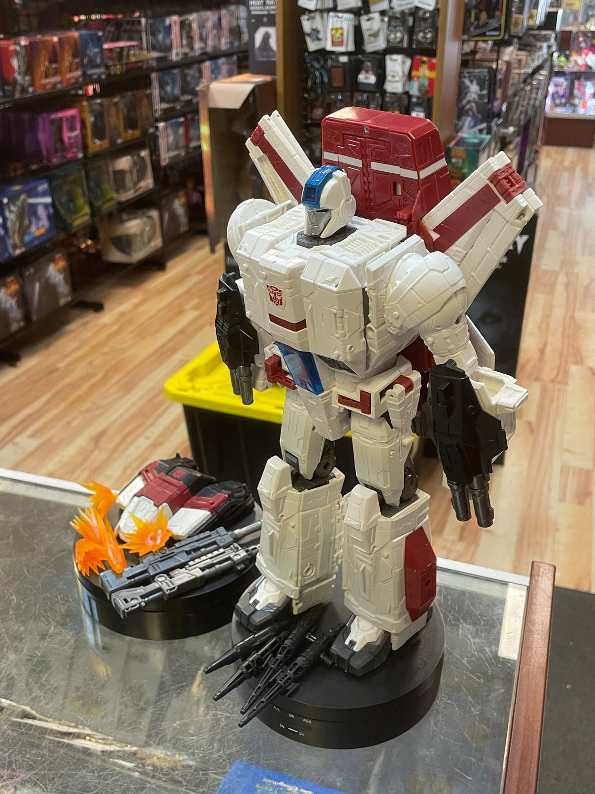 Jetfire Commander Class (Transformers WFC Siege, Hasbro) COMPLETE product image 2, provided for visual reference and product