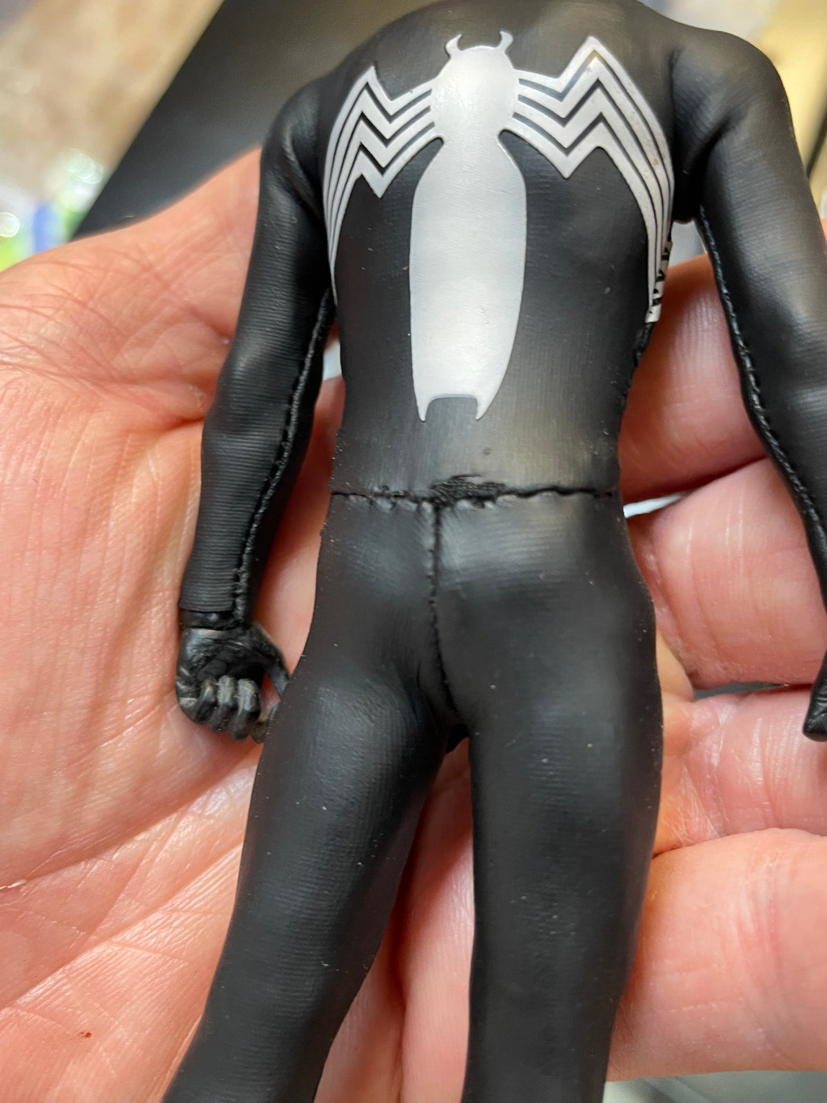 Black Suit Symbiote Spider-Man PX Exclusive (Mezco One:12, Mezco Toyz) COMPLETE product image 21, provided for visual