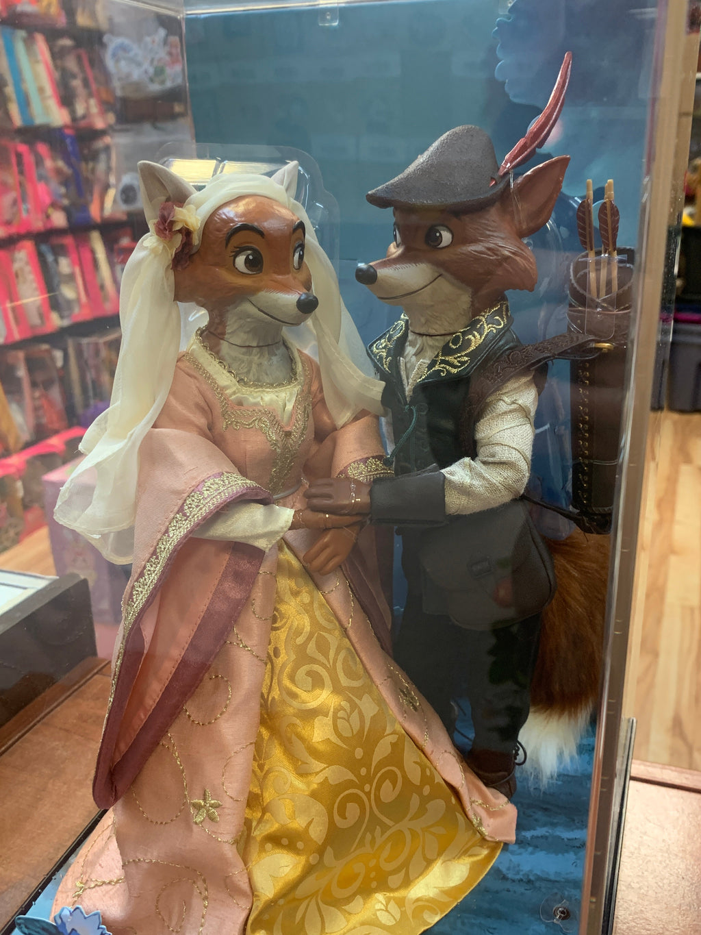 Robin Hood & Maid Marian (Disney Designer Series, Robin Hood) SEALED product image 4, provided for visual reference and
