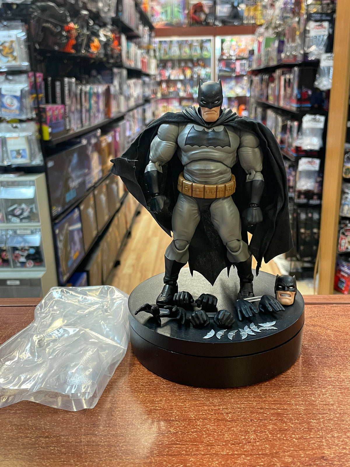 Batman TKDR (DC Comics The Dark Knight Returns, Medicom Mafex) COMPLETE product image 1, provided for visual reference and