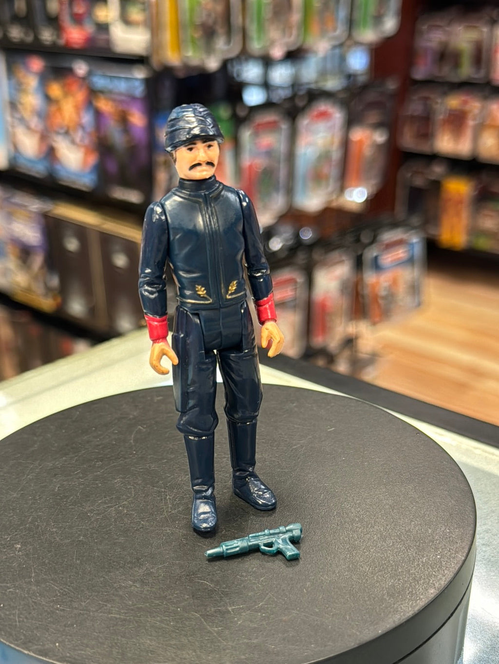 Bespin Security Short HK 1926 (Vintage Star Wars, Kenner) COMPLETE product image 3, provided for visual reference and