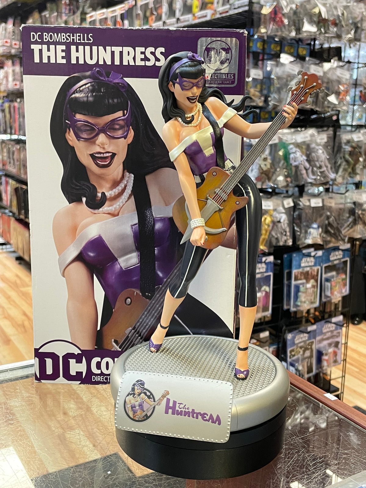 The Huntress DC Bombshells Statue (DC Collectibles, DC Direct) COMPLETE product image 1, provided for visual reference and