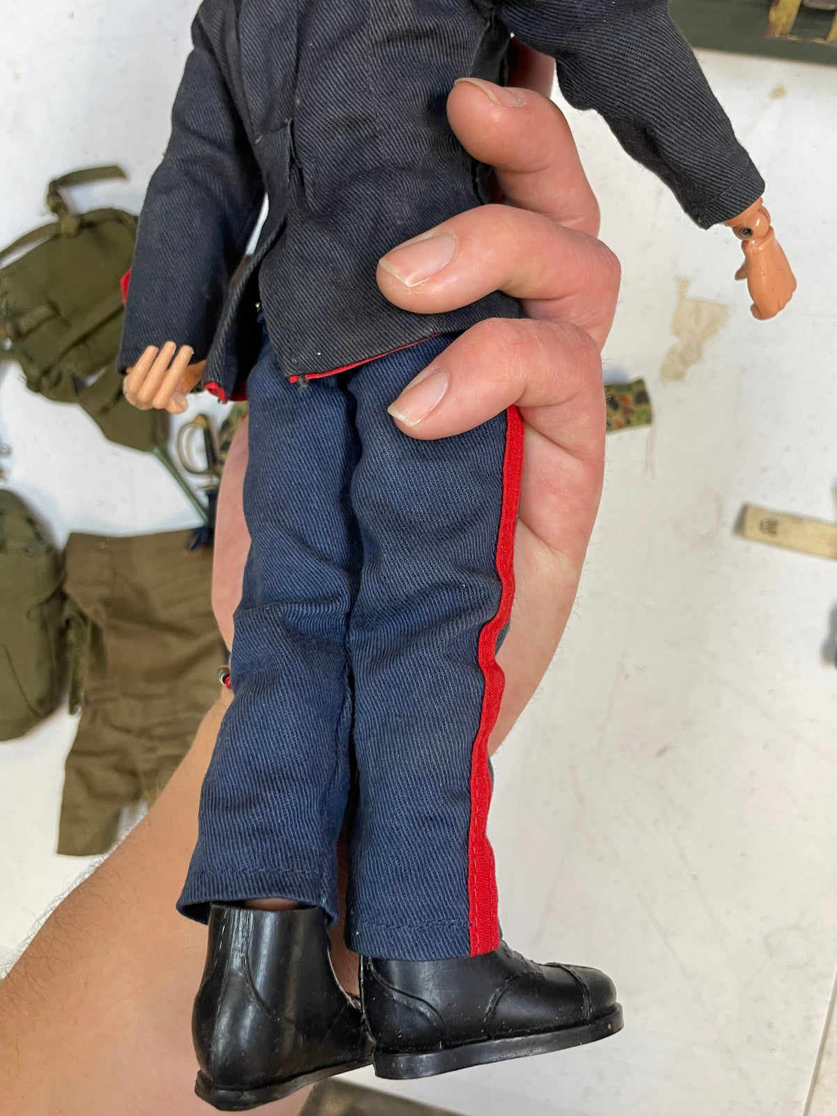 Action Marine with Foot Locker (Vintage 12” GI Joe, Hasbro) **Original** product image 28, provided for visual reference and