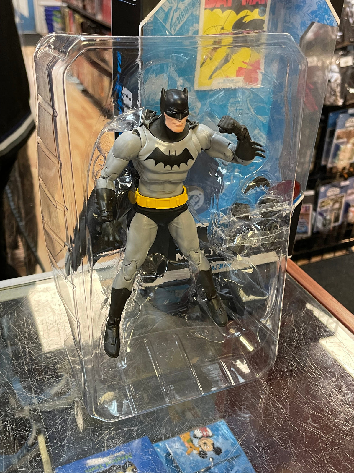 Batman Golden Age (DC Multiverse, McFarlane Toys) COMPLETE product image 2, provided for visual reference and product detail
