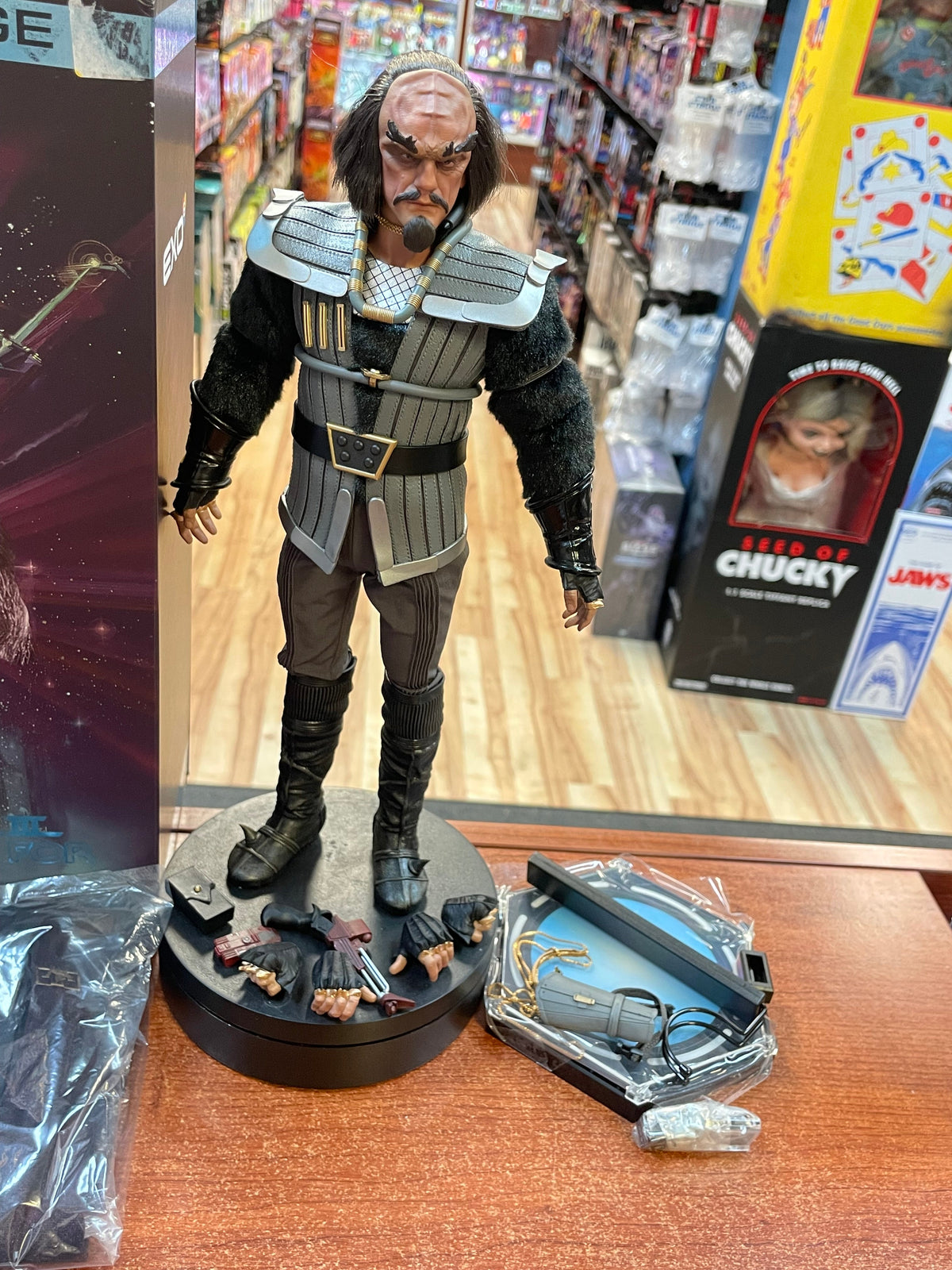 Commander kruge 1/6 Scale (Star Trek 3 The Search For Spock, EXO-6) OPEN BOX product image 2, provided for visual reference