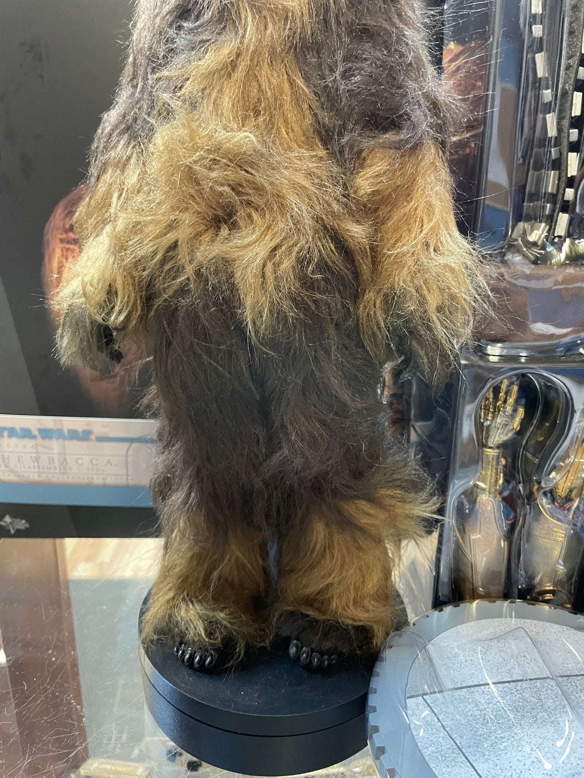 Chewbacca with Disassembled C-3PO MMS766 (Star Wars Hot Toys) COMPLETE product image 9, provided for visual reference and