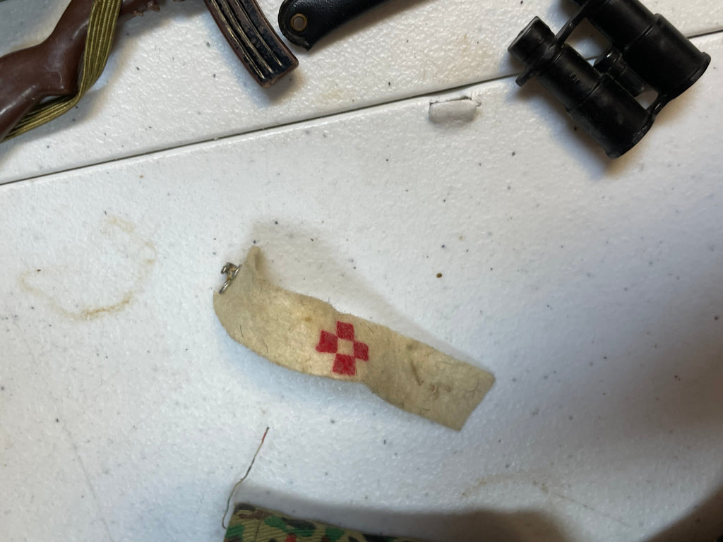 Action Marine with Foot Locker (Vintage 12” GI Joe, Hasbro) **Original** product image 17, provided for visual reference and