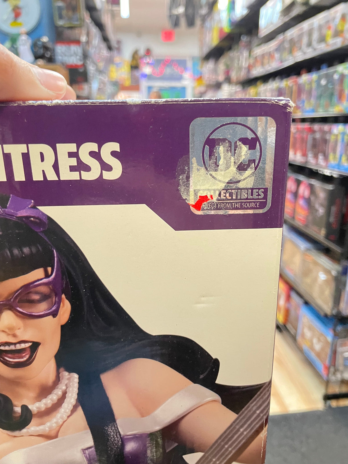 The Huntress DC Bombshells Statue (DC Collectibles, DC Direct) COMPLETE product image 17, provided for visual reference and