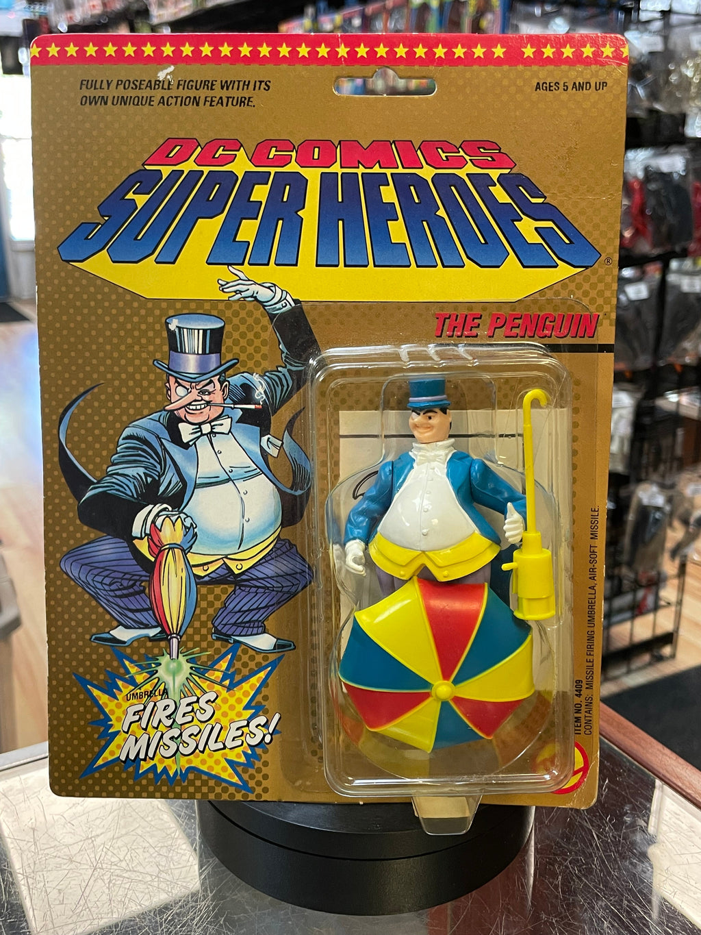 Umbrella Firing Missels Penguin (Vintage DC Comic Superheroes, Toybiz) **SEALED** product image 1, provided for visual